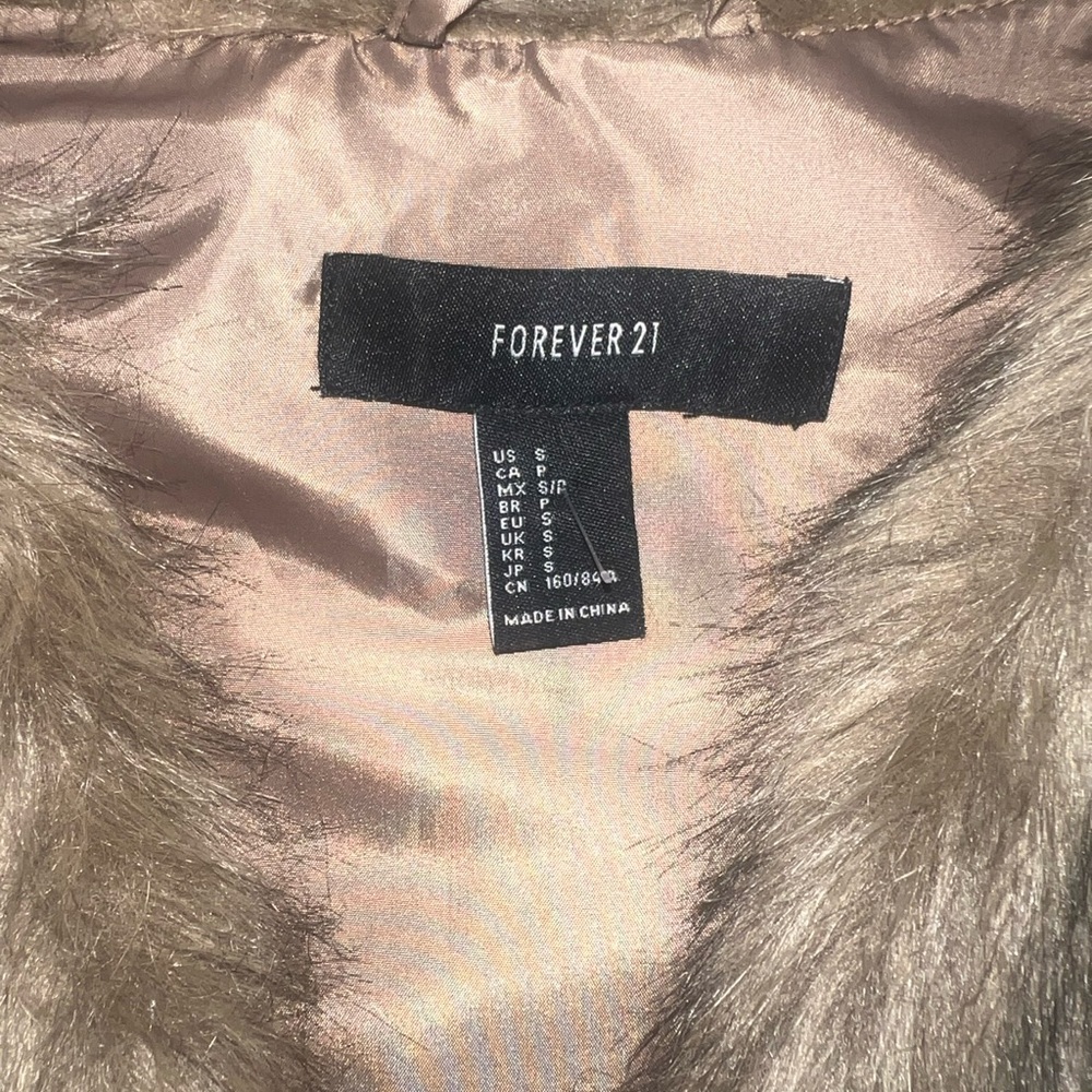 Fun winter vest! - Picture 2 of 2